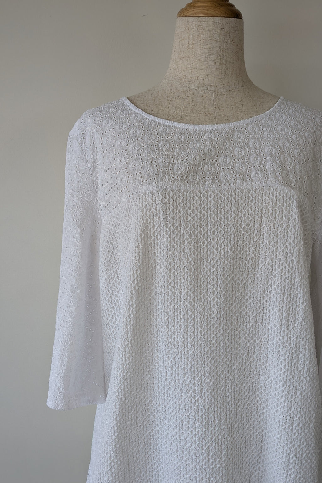 Blue Illusion 100% Organic Cotton White Embroidered Bell Sleeve Shirt Size M