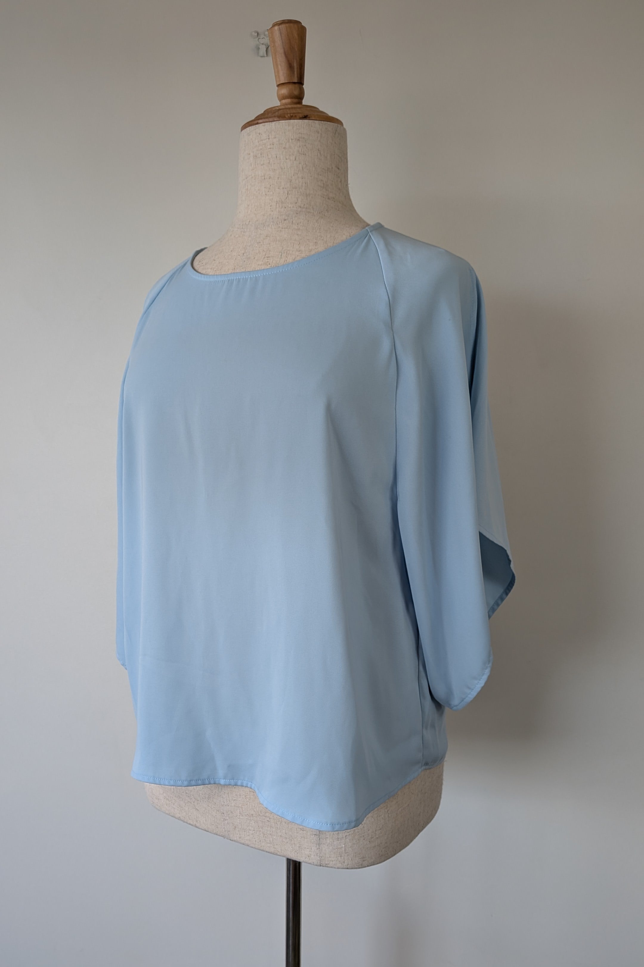 Liz Jordan Selina Top in Dream Blue Size 16 Brand New With Tags RRP $89.95