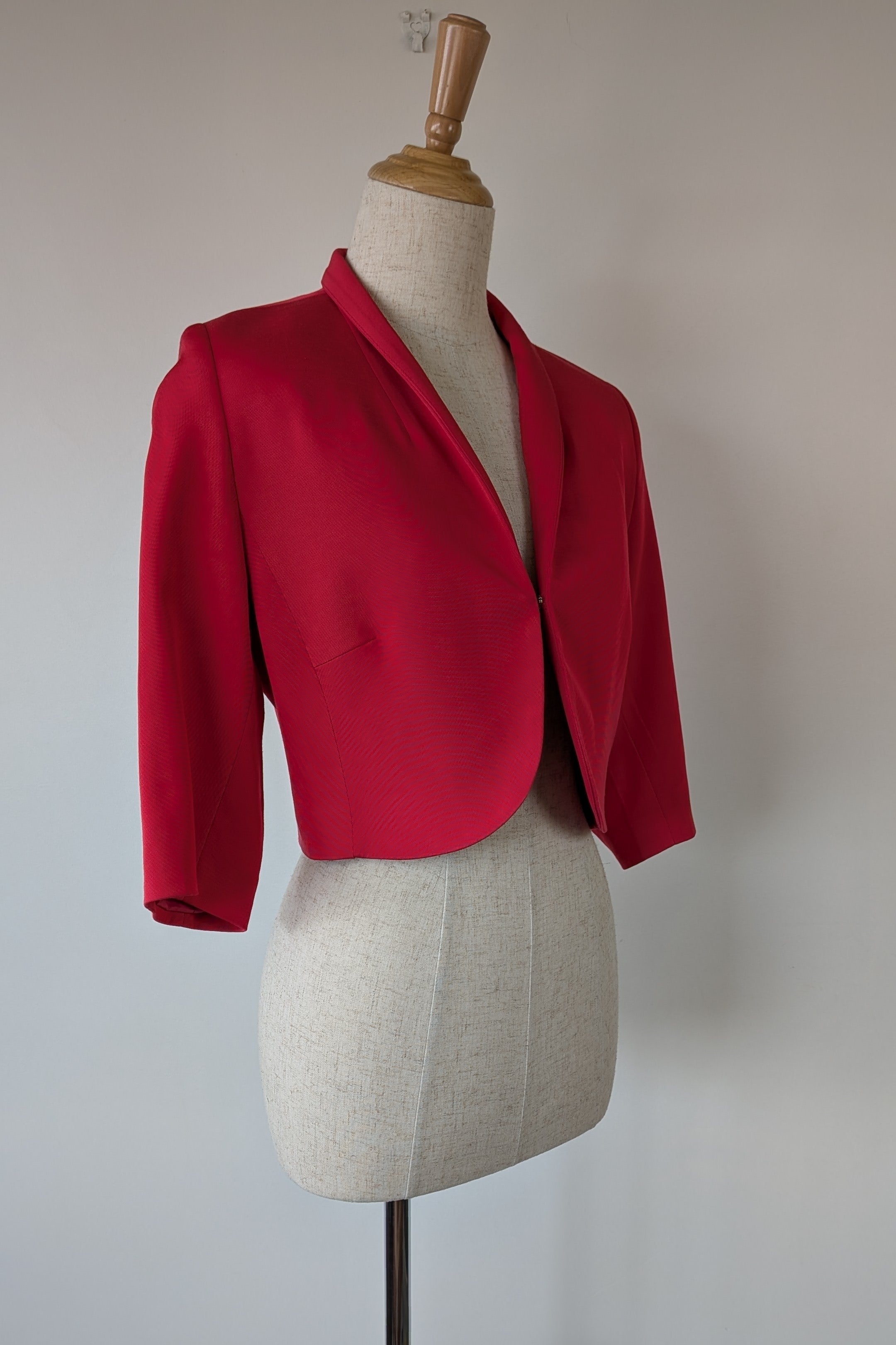 Perri Cutten Structured Cropped Blazer in Pink Size 10