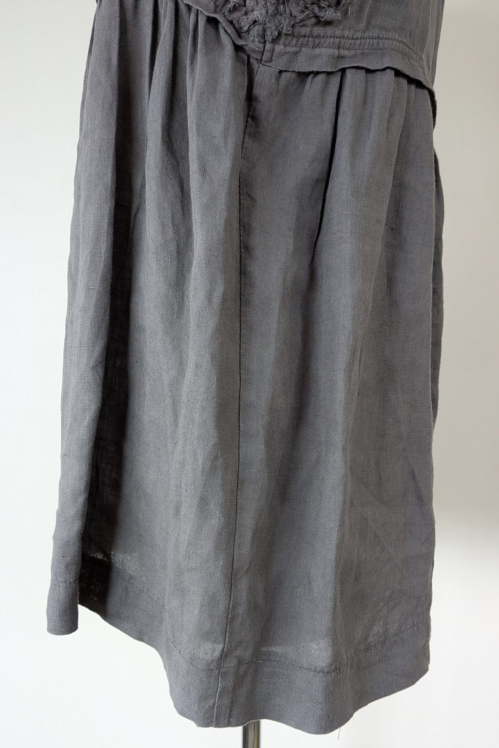 Montaigne Grey Pur Frayed Singlet Top in Linen Size S