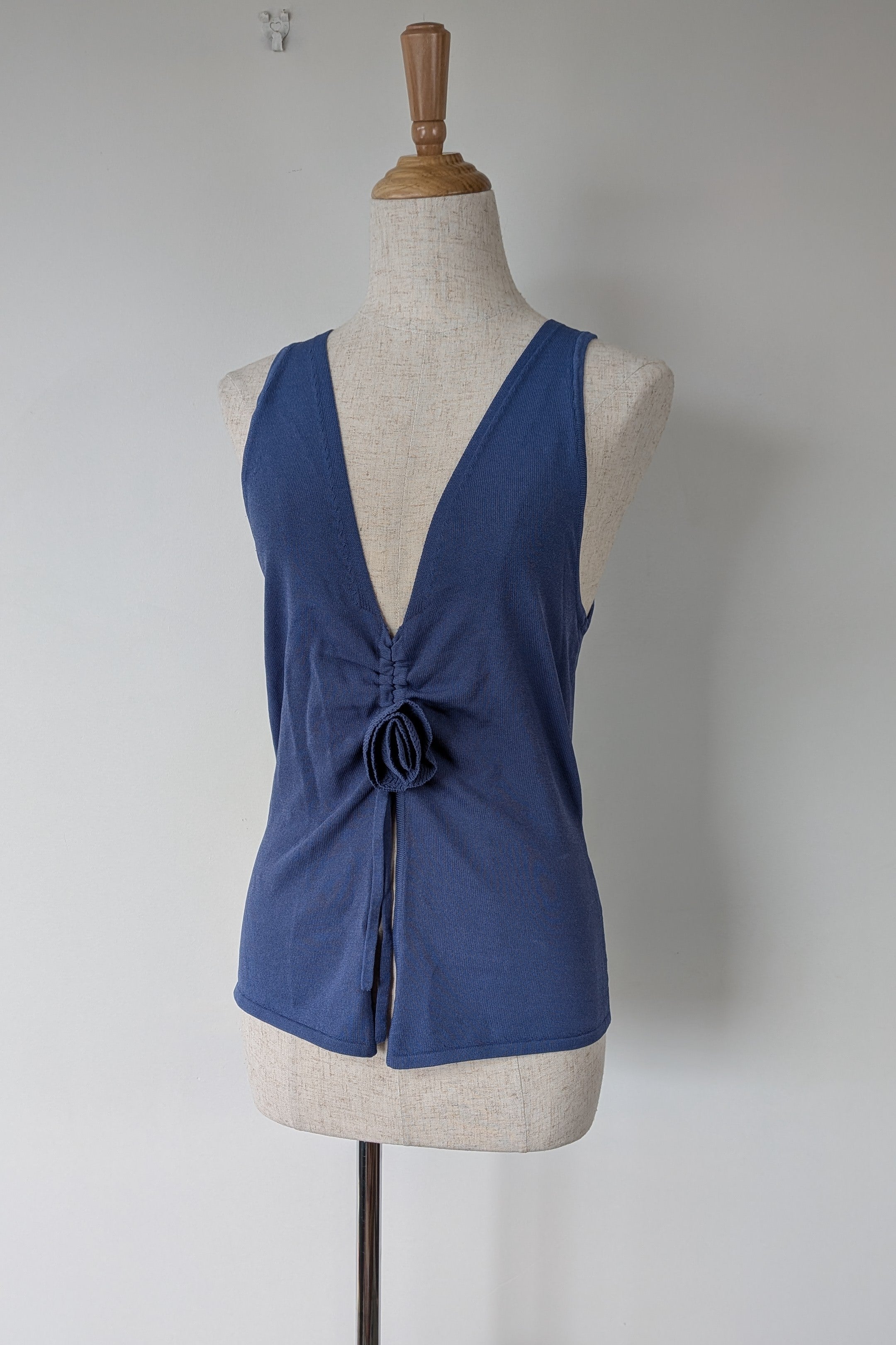 Beyond Her Lillian Rosette Top in Dusty Blue Size 10 Brand New With Tags RRP $79.95