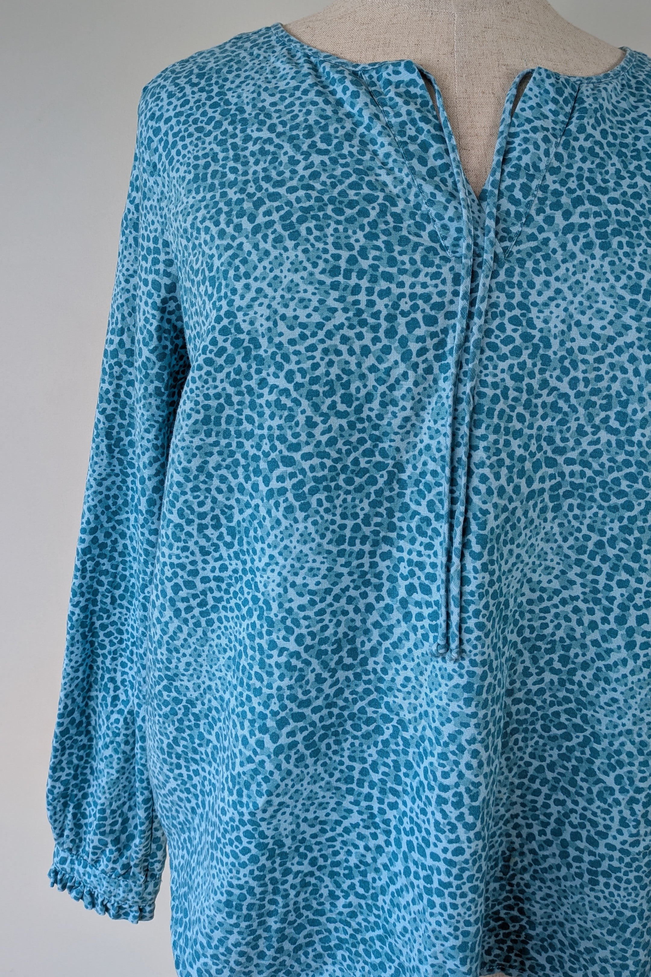 RB Sellars Teal Leopard Print Linen Blend Shirt Size 16