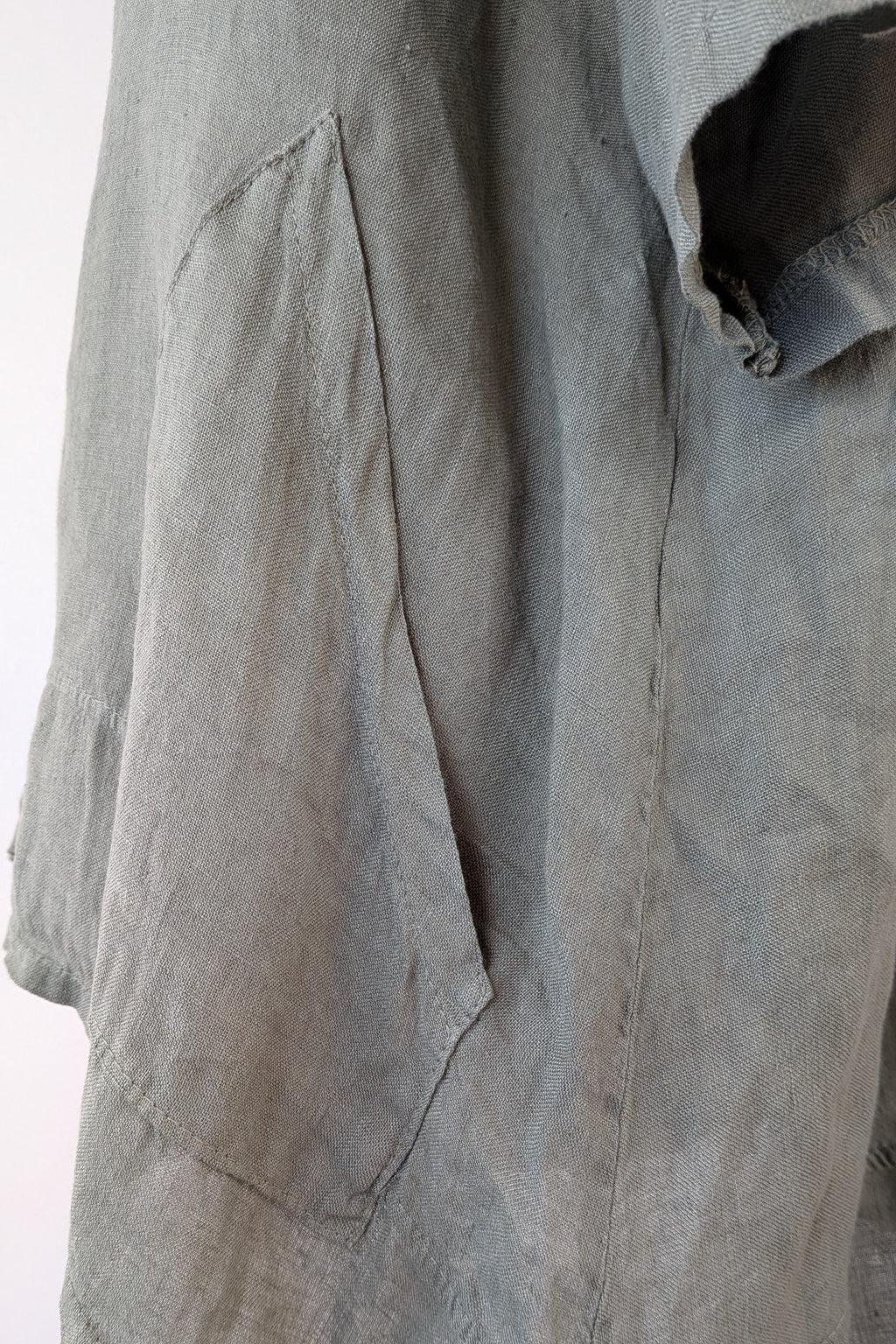 Dolce Vita Italian Linen Top in Khaki One Size