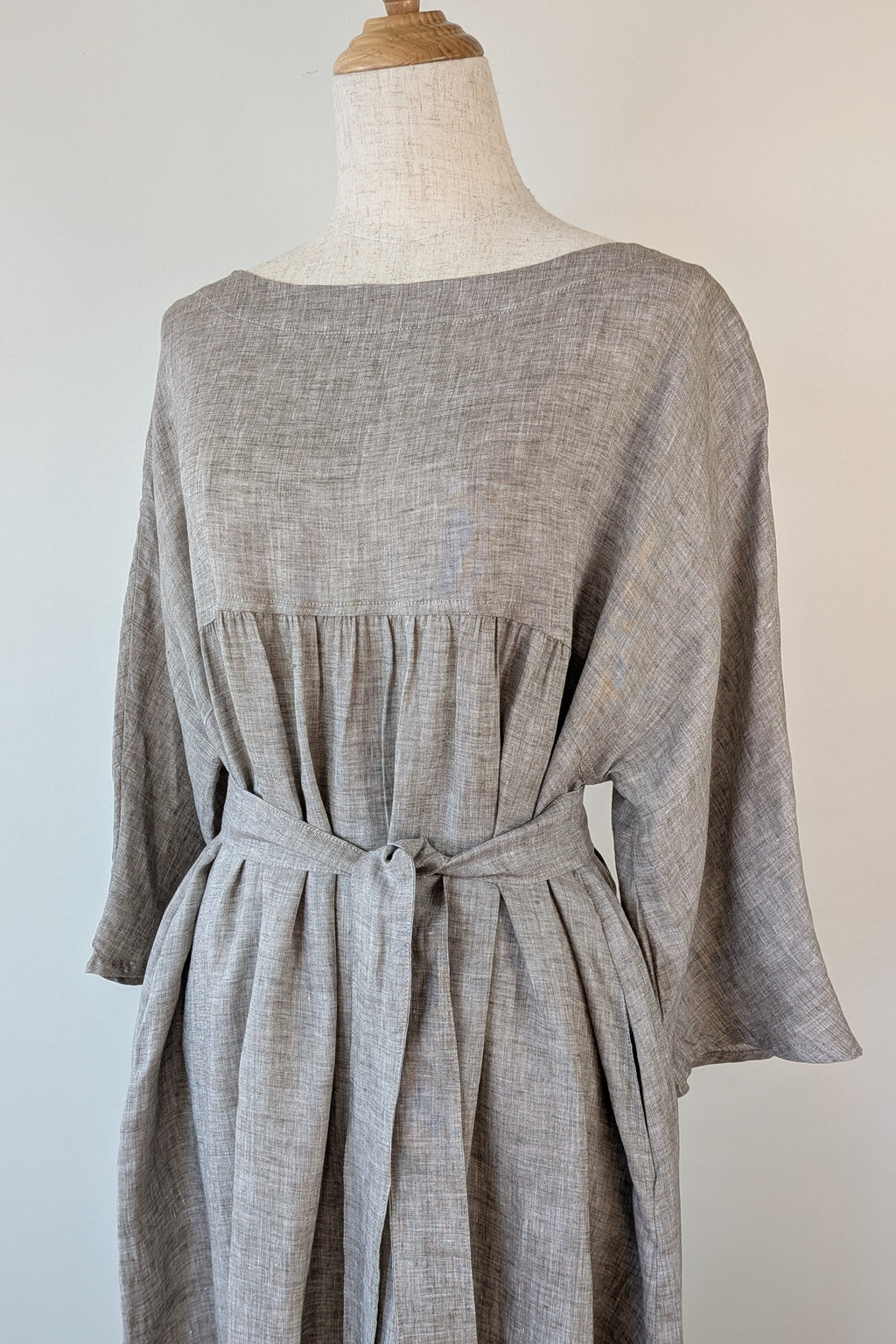 Stella Moda Linen Midi Dress in Grey in One Size