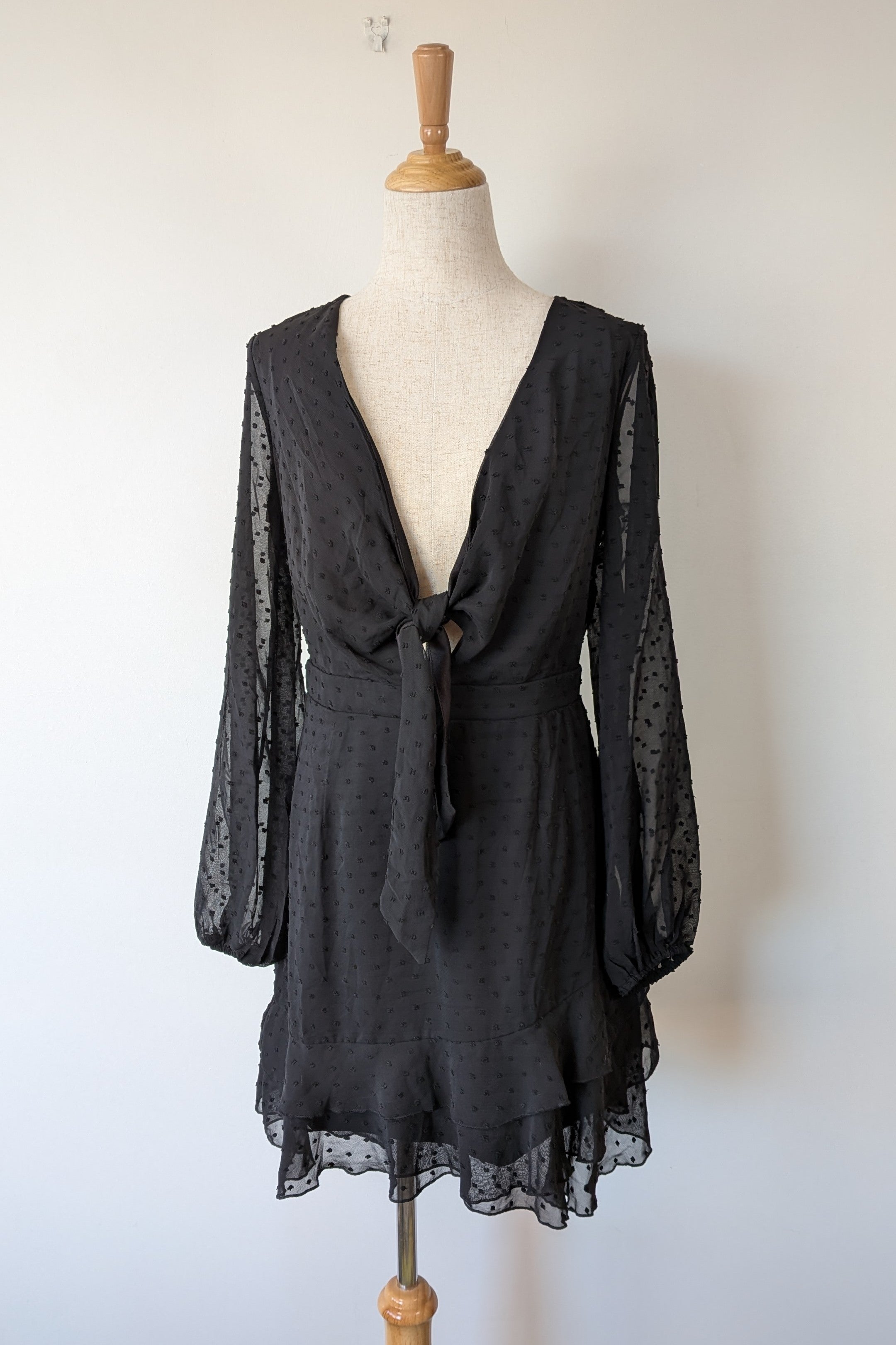 Boohoo Black Ruffle Hem Dobby Chiffon Mini Dress Size 8/10 Brand New With Tags RRP $84