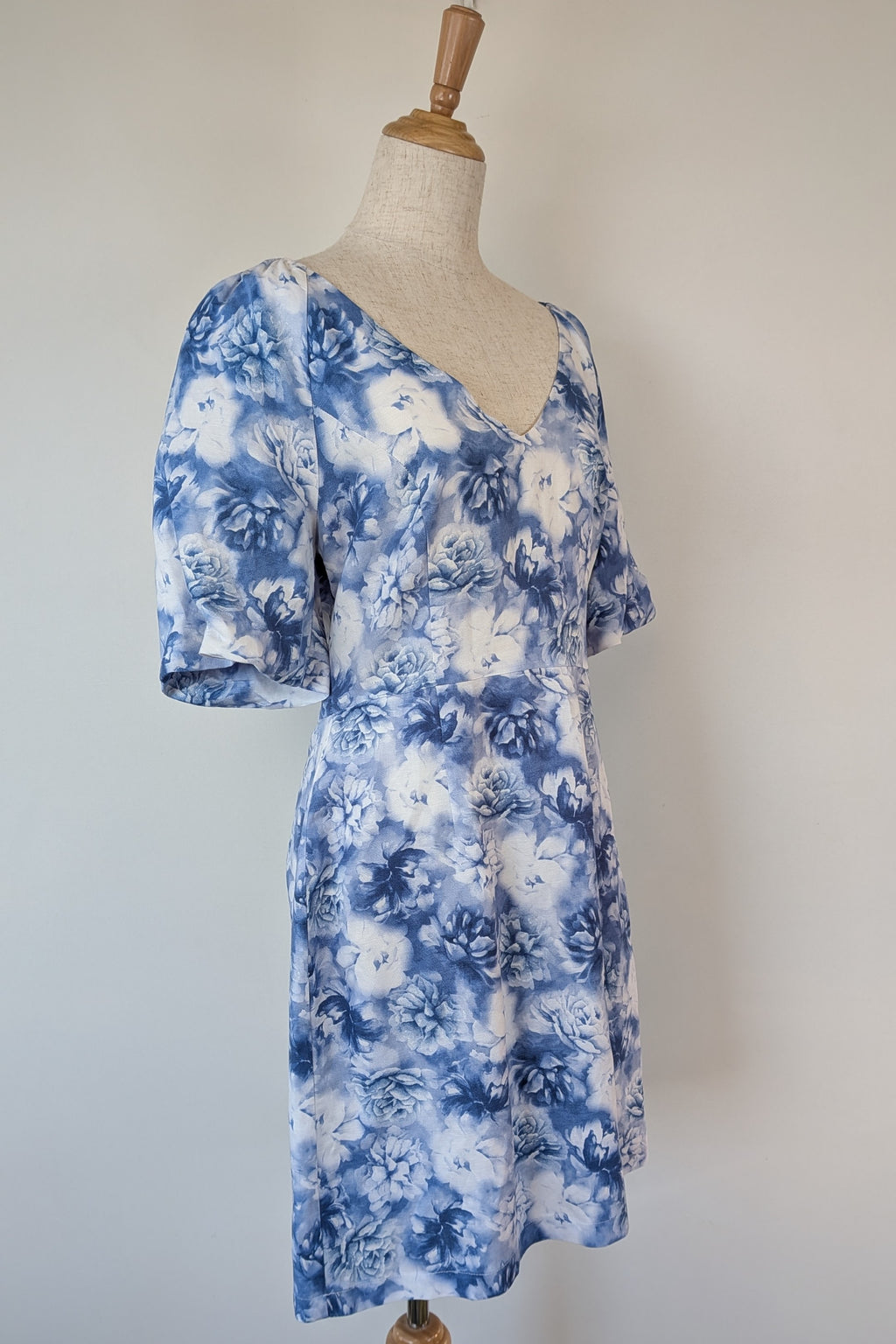Tokito Blue & White Floral Puff Sleeve Dress Size 10