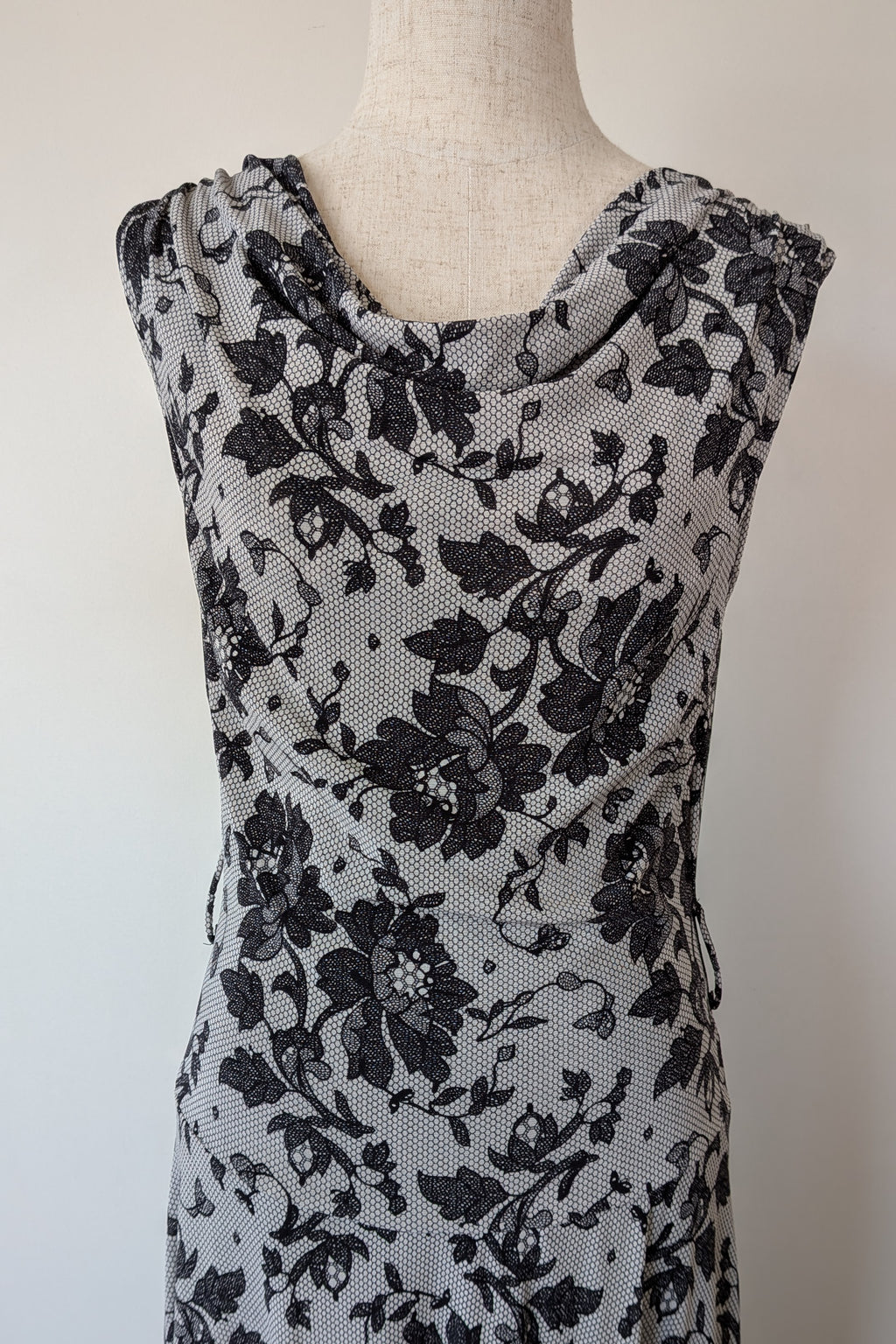 Vintage Y2K Tea Berry Floral Lace Cowl Neck Dress Size 8/10