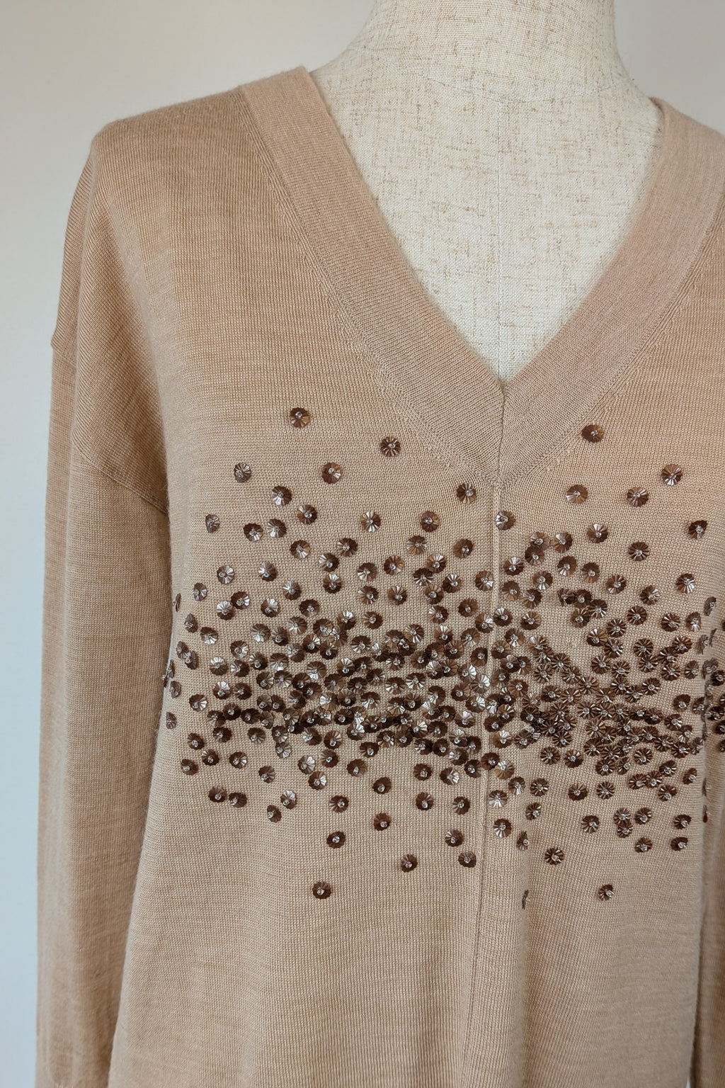 Witchery 100% Merino Wool Champagne Sequin Bead Detail Jumper Size XS