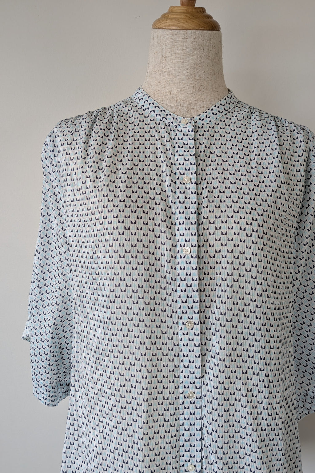 Country Road Blue Geometric Cotton Puff Sleeve Shirt Size S