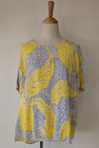 Country Road Tropical Print Woven Top Size M