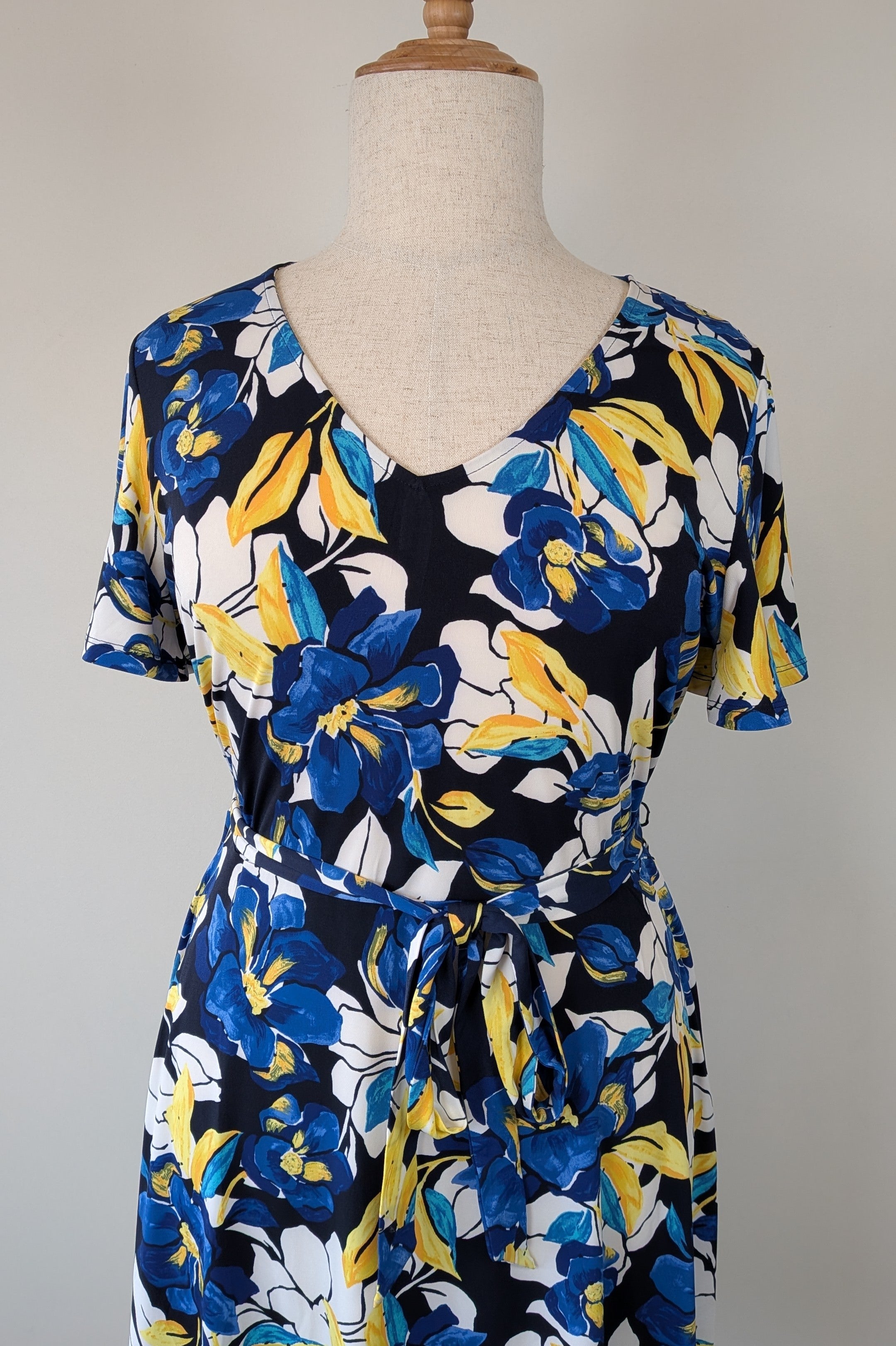Jacqui E Blue Floral Dress Size XL Brand New With Tags RRP $149.95